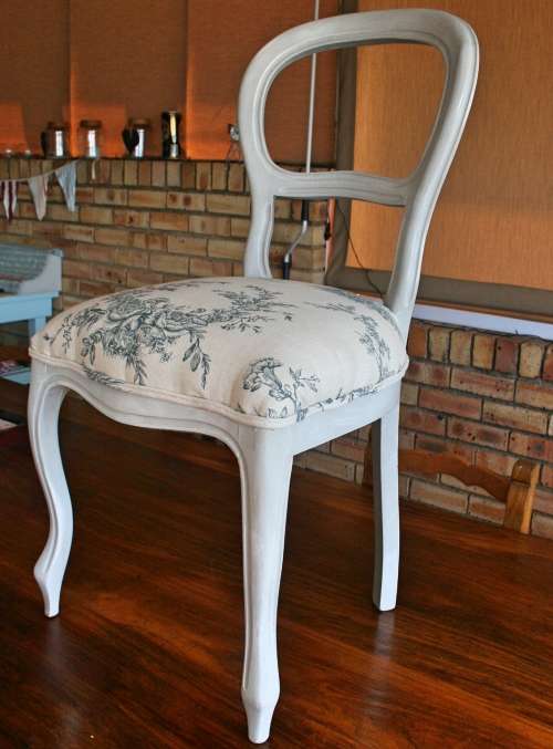 Balloon Back Dining Chair