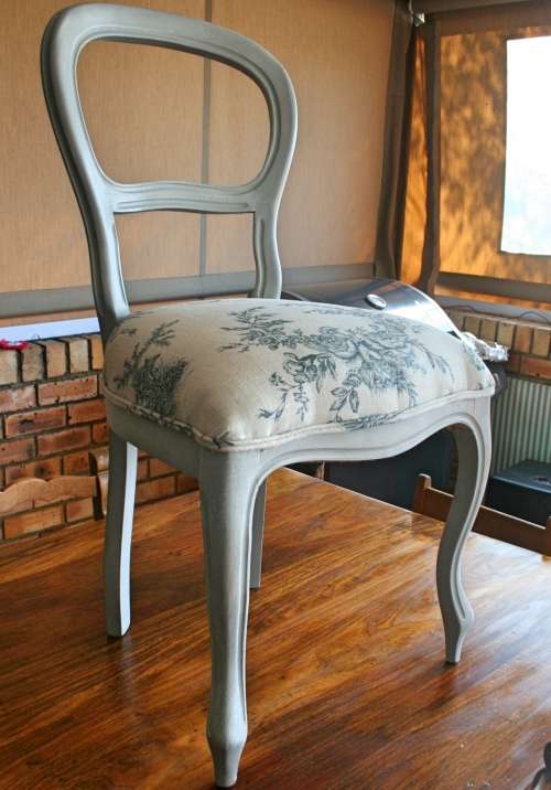 Balloon Back Dining Chair