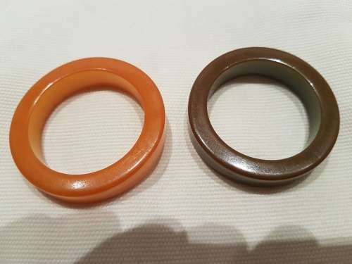 FOR LIZ ONL Collection of 8 Vintage Bakelite Napkin Rings: 2 Bird 2Scottie dogs ,2 plain and 2others