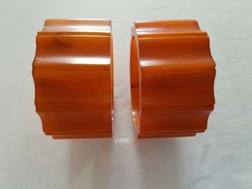 FOR LIZ ONL Collection of 8 Vintage Bakelite Napkin Rings: 2 Bird 2Scottie dogs ,2 plain and 2others