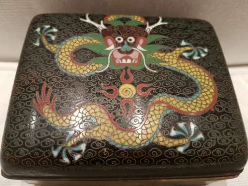 A Stunning Cloisonne Box With Bun Feet Dragon Motif