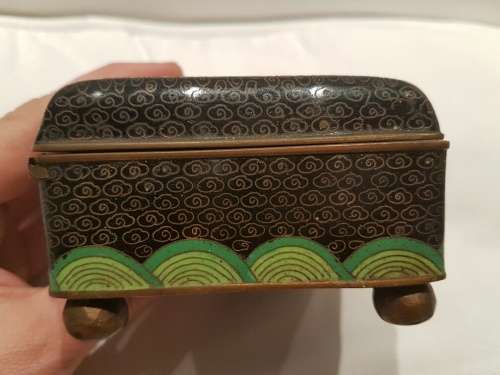 A Stunning Cloisonne Box With Bun Feet Dragon Motif
