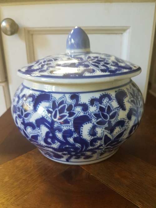 A Blue and White Ming Style Lidded Jar