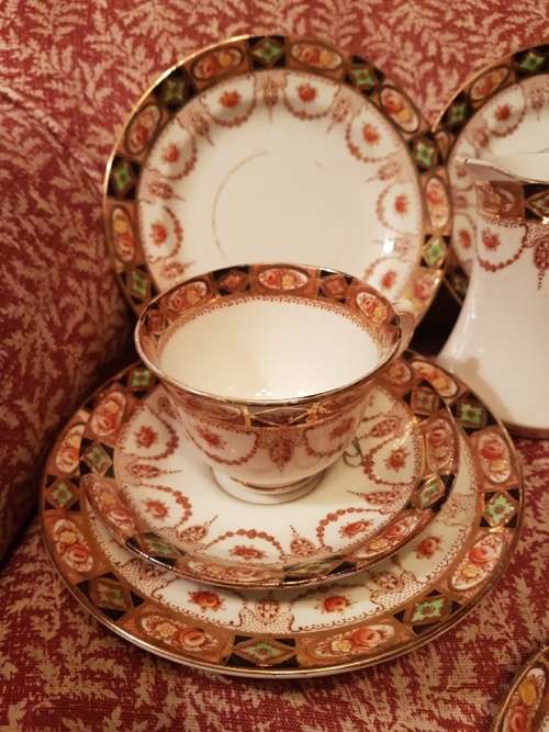 Rare and Scarce Old Pattern Royal Albert Imari Style Devon Black Pattern porcelain