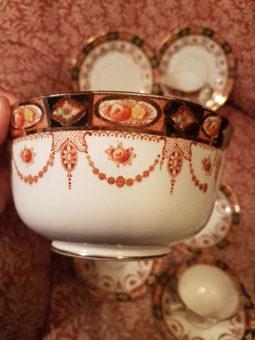 Rare and Scarce Old Pattern Royal Albert Imari Style Devon Black Pattern porcelain