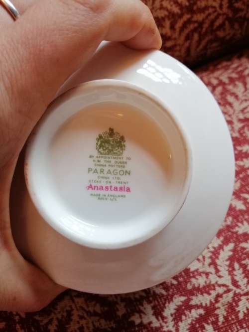 Paragon ` Anastasia ` Sugar Bowl