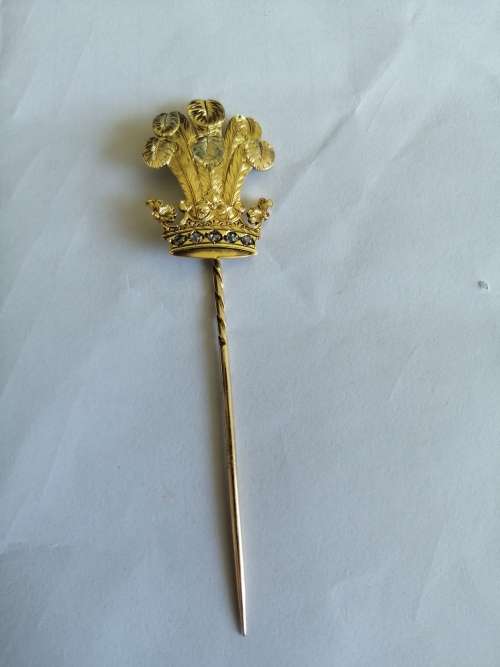 18ct Yellow Gold and 9ct Yellow Gold Cravat Pin With Rose Cut Diamonds With Ducal Coronet