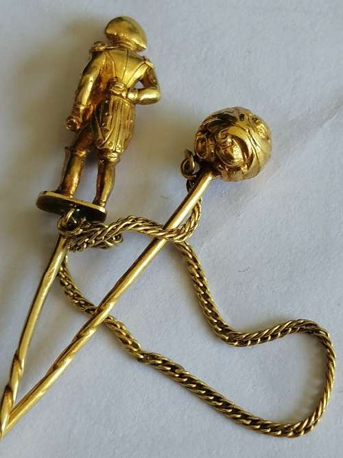 Napoloen collector ! Outstanding 18ct Yellow Gold Jabot Pin with the Figure of Napoleon