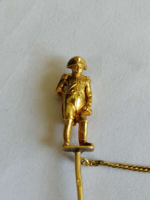 Napoloen collector ! Outstanding 18ct Yellow Gold Jabot Pin with the Figure of Napoleon