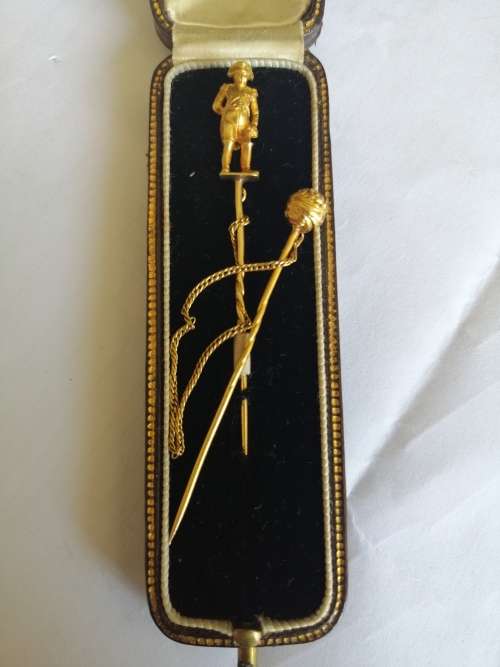 Napoloen collector ! Outstanding 18ct Yellow Gold Jabot Pin with the Figure of Napoleon