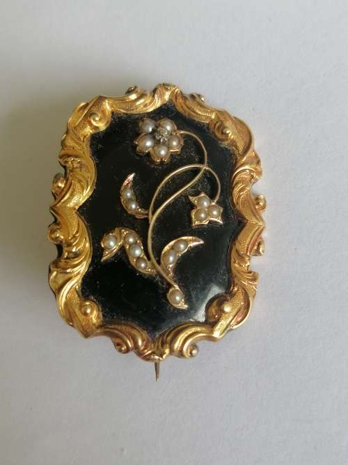 9ct Gold and Onyx Brooch with Seed Pearl and Diamond Chip Mouring Locket