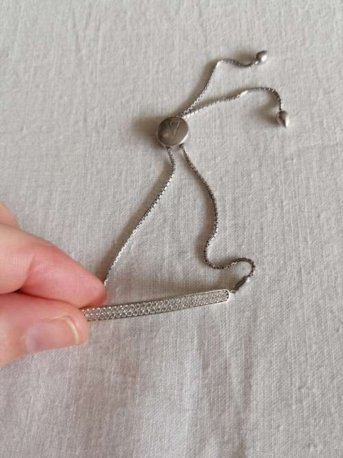 American Swiss Bar Diamante Bangle