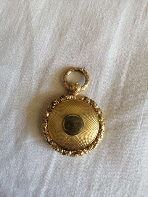 Gorgeous Vintage 15ct Gold Locket, 11grams