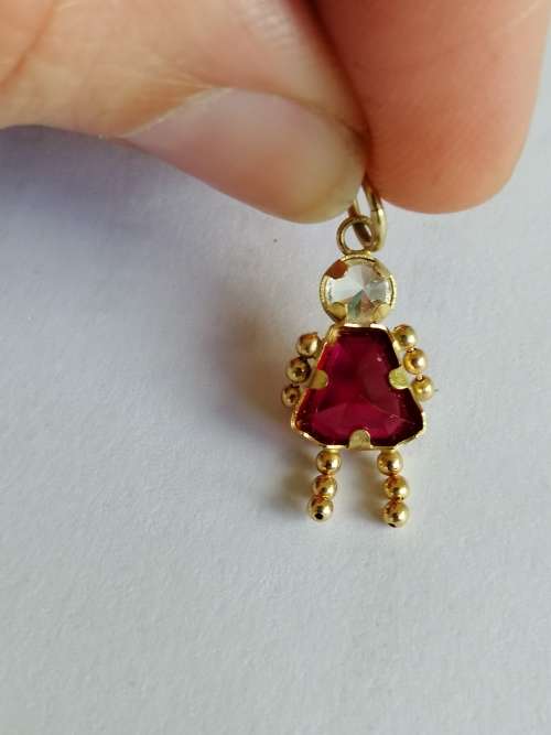 9CT Gold Italian Pendant ball bearing bead figure