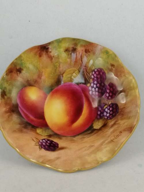 A Hand Painted Royal Worcester Trinket Dish/Tazza Depicting Fruit