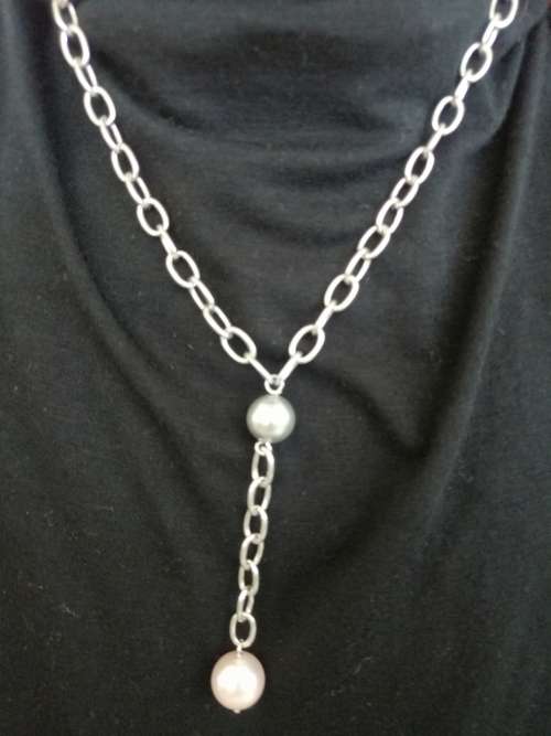 BEAUTIFUL STERLING SILVER AND PEARL NECKLACE
