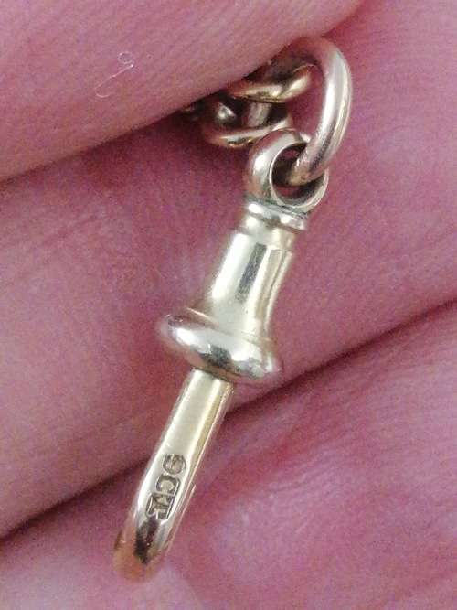 SIMPLY STUNNING ANTIQUE 9CT YELLOW GOLD DOUBLE ROPE DESIGN FOB CHAIN.