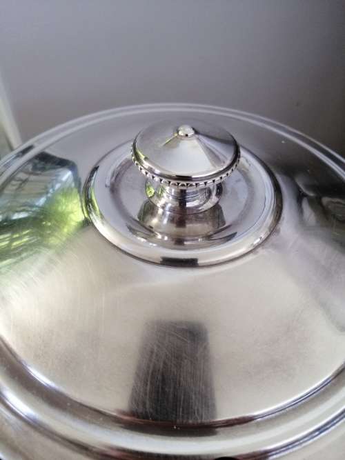 A CLASSY VINTAGE LOUIS PLATE SILVER SOUP TUREEN