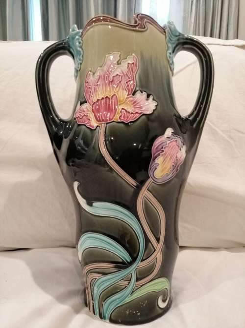 A STUNNING FRENCH ART NOUVEAU TWO-HANDLED CERAMIC VASE