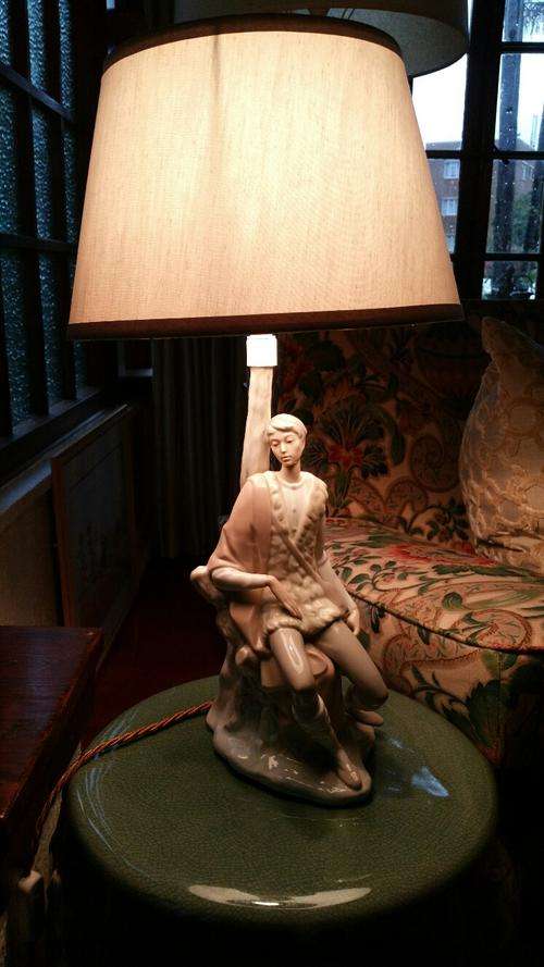 A LLadro Figural Lamp "' New Shepherd" Sculpted by Fugencio Garcia