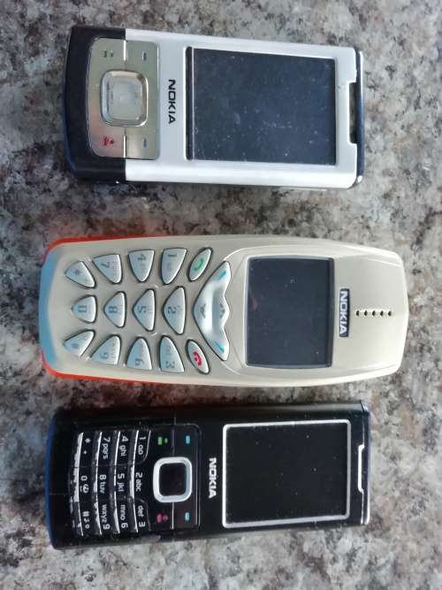****3X VINTAGE PHONES FOR SALE****
