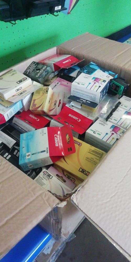 **MASSIVE CLEARANCE**LOT OF 50 INK CARTRIDGES**WORTH R10000