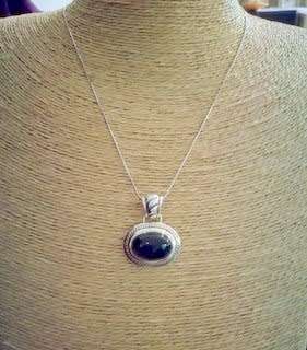 925 STERLING SILVER PENDANT WITH ONYX INCLUDES STERLING SILVER CHAIN