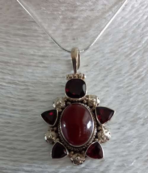 925 STERLING SILVER HANDMADE PENDANT