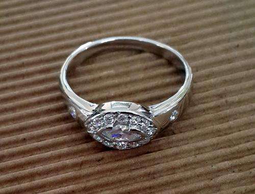 925 STERLING SILVER AND CUBIC ZIRCON RING