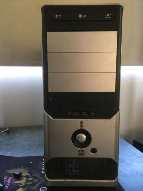 Pentium D-E5300 2.6GHZ 1GB RAM 250GB HDD