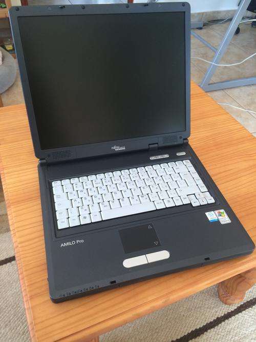 Fijitsu Siemens Amilo Pro V2010 Very Good Condition