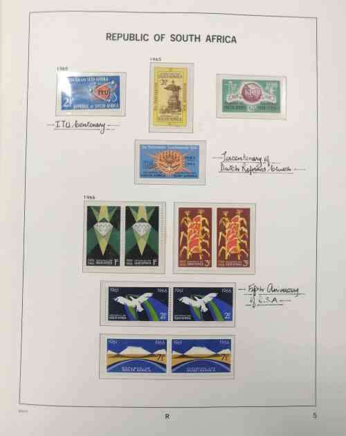 DAVO album RSA 1961 to 1993 - mostly complete with UMM stamps etc see description