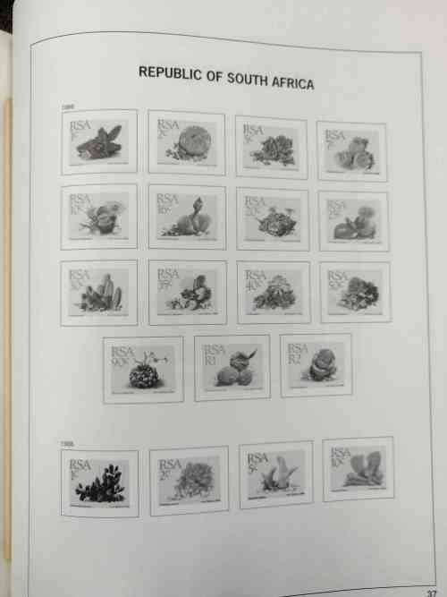 Union- RSA 1988 DAVO album with 80 unused pages - see images and description