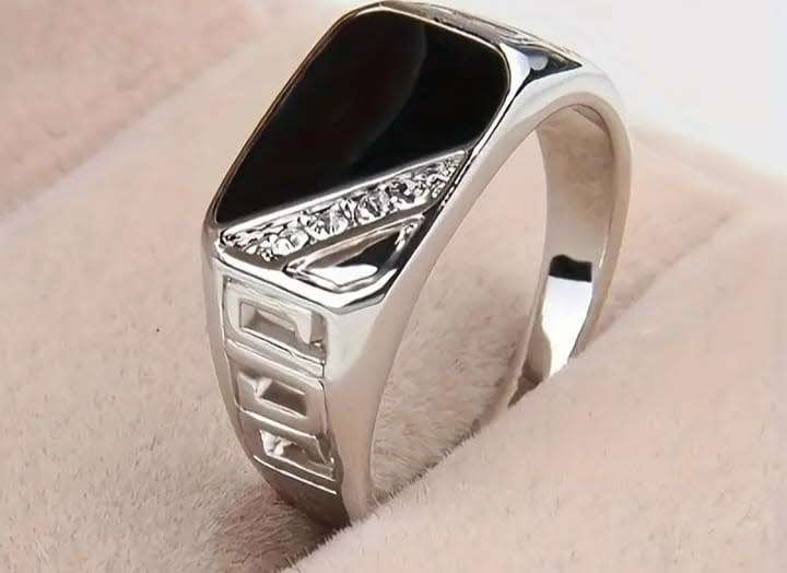 Silver Rhinestone Men`s Ring