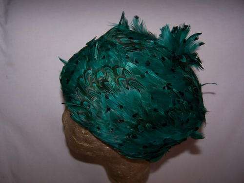 Vintage Emerald Green and Black Peacock Feather Hat