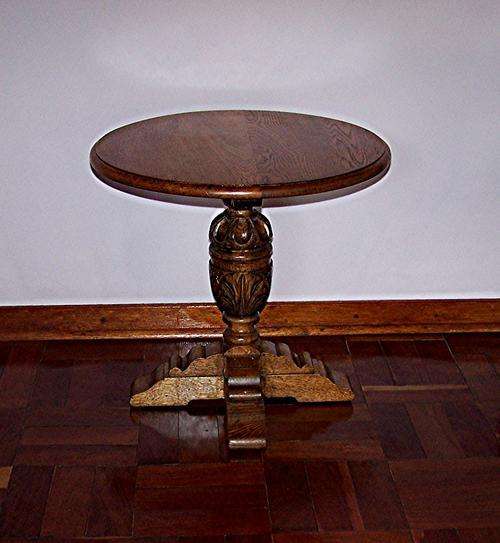 Oak Table. Beautifully Carved Shepherd and Barker Small Round Vintage Oak Table. COLLECTION ONLY