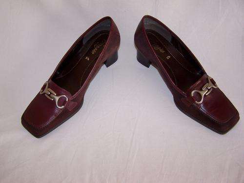 Shoes. Froggie Genuine Leather/Suede Leather Shoes Made In South Africa. Never Worn. Size 5 1/2