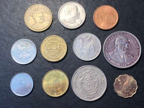 Thematic collection of coins with a PLANT design - price is for all 11 coins in the collection
