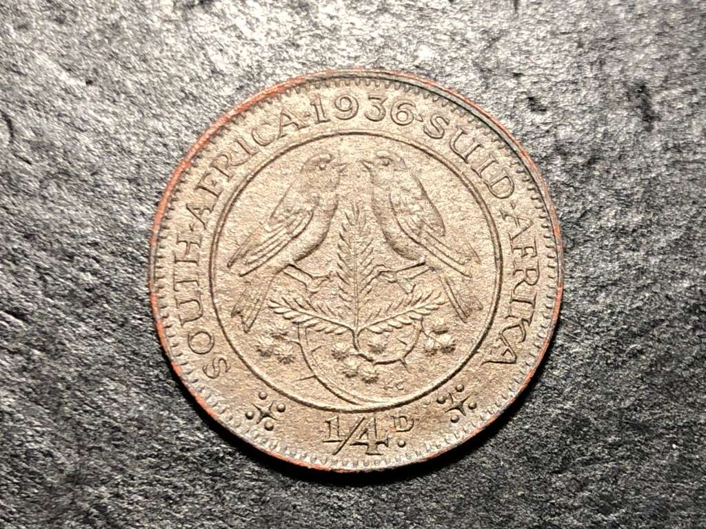 Extremely rare 1936 farthing (1/4 penny) fibre coin - High grade and very scarce