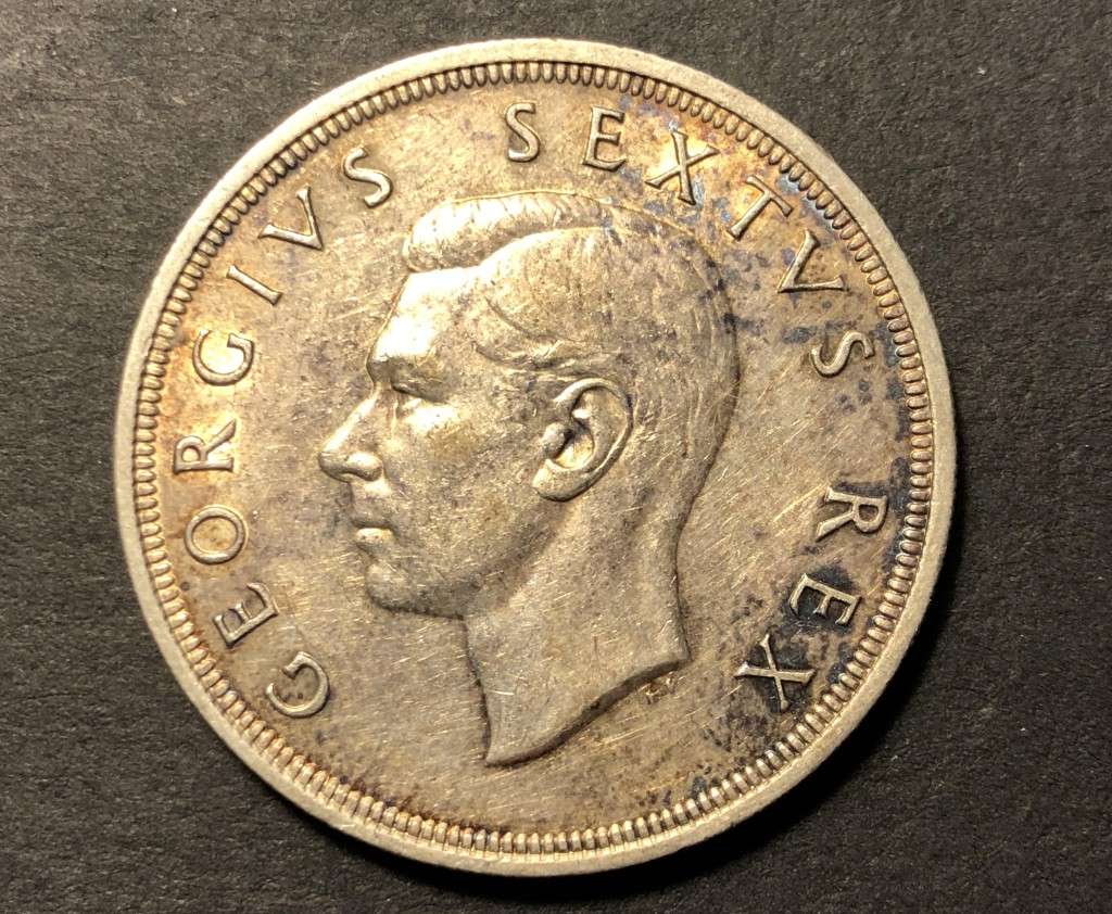 Very nicely toned 1950 SA Union silver 5 shillings (crown) coin - Scarce Date - 80% Silver