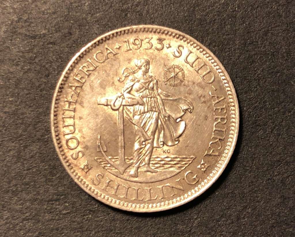 Excellent AU+ 1933 SA Union silver shilling coin - High catalogue value of R3,000 in AU alone