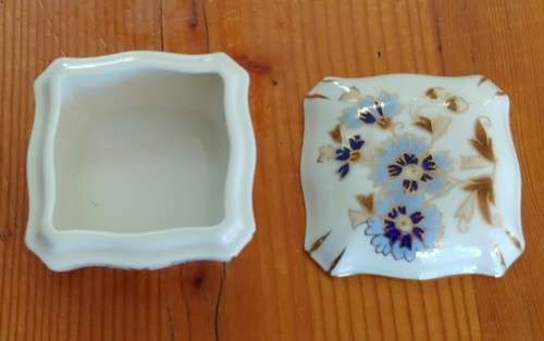 Antique Hungarian Trinket Box Zsolnay 1868