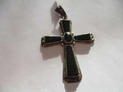 Gorgeous -925 Sterling Silver , Marcasite and Black Onyx  Cross / Pendant.