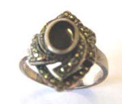 Cute, Sterling Silver , Marcasite and Blavk Onyx  Ring