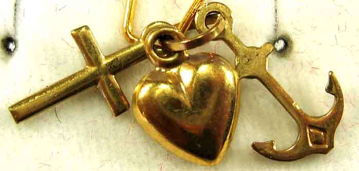 Lovely  solid 9K Gold Pendant / Charm.