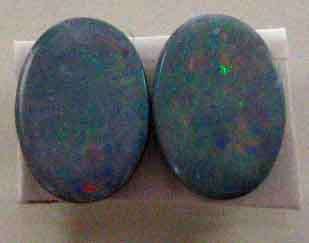 1 lot , 2 Pieces of 7.00 x 5.00 mm Doublet Opals , T. W. 1.20 ct.