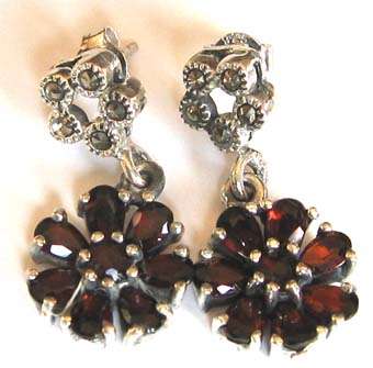 Beautiful Sterling Silver and Garnets Earrings