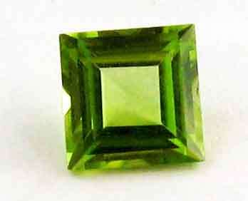 4.50 x 4.50 mm Square cut Peridot 0.57 ct.