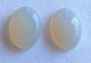 1 lot, 2 pieces of 8.00 x 6.00 mm Oval Opals , T. W. 1.65 ct.