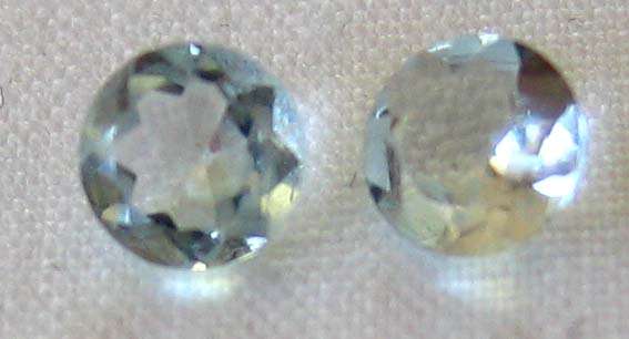 1 lot, 2 pieces , 4.00mm round cut  Aquamarines T. W. 0.47cts